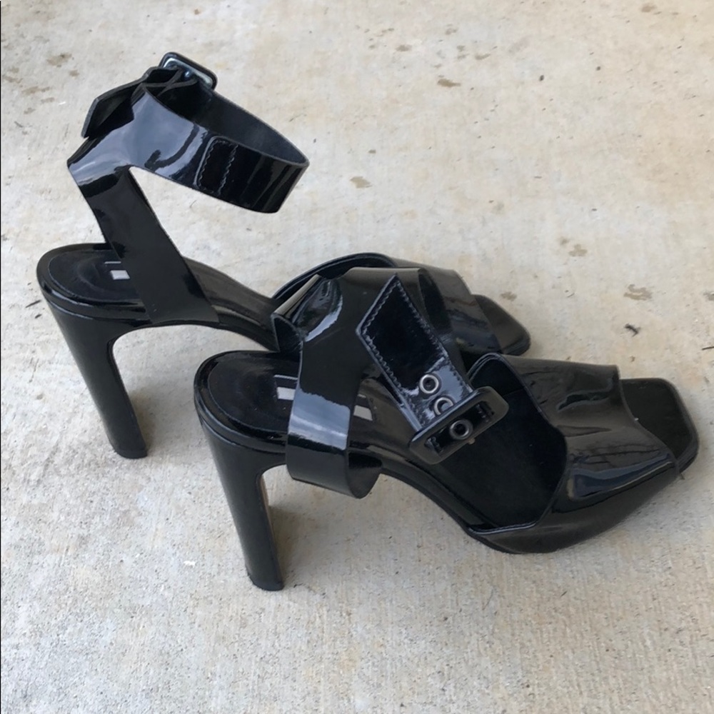 Topshop Patented Leather Peep Toe Shoes Sz 8